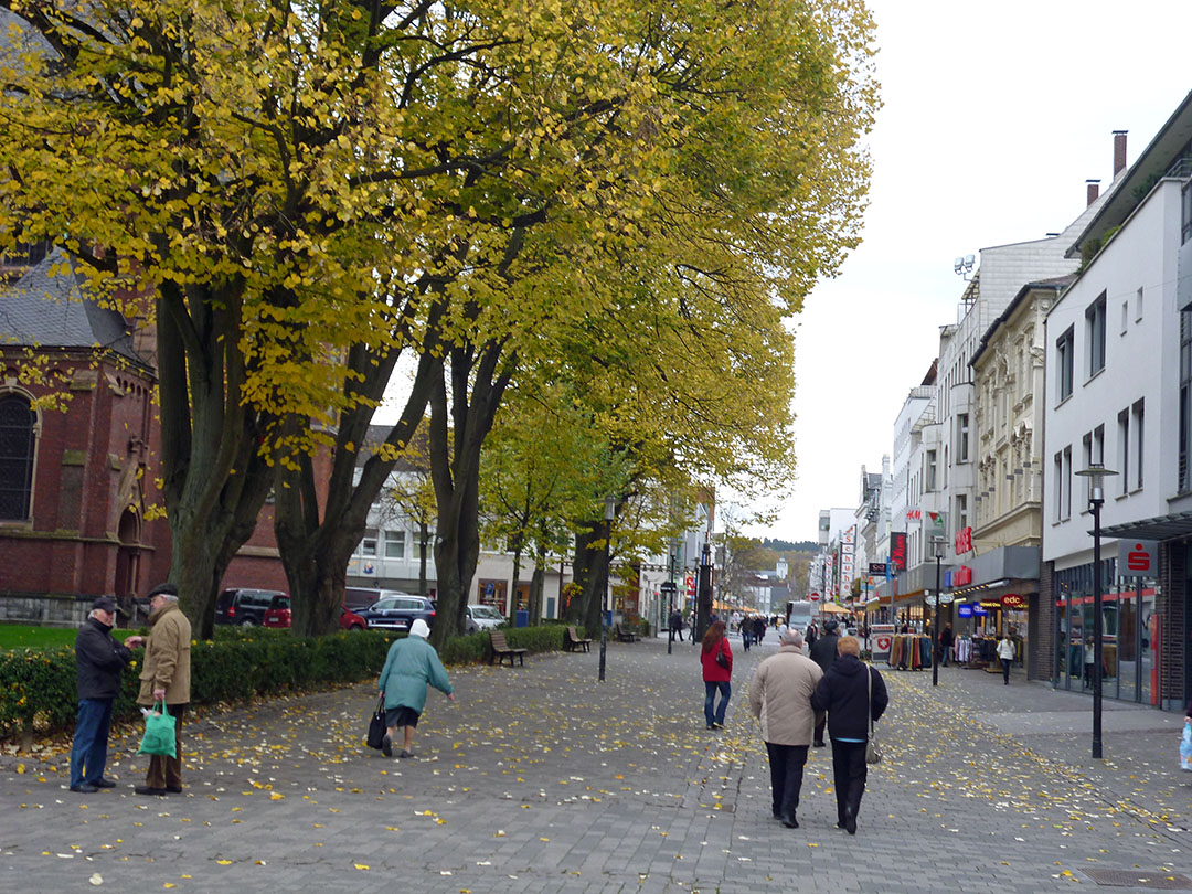 Die Neheimer Hauptstraße zählt als 1A-Einkaufslage. (Foto: Oskar Eichhorst)