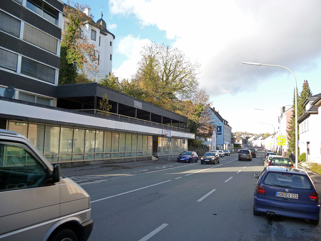 Zeitgleich mit dem Umbau der Ruhrstraße soll im Frühjahr 2014 auch der Abriss des Bank-Gebäudes und das Abtragen des hands für die Museumserweiterung beginnen. (Foto: oskar Eichhorst)