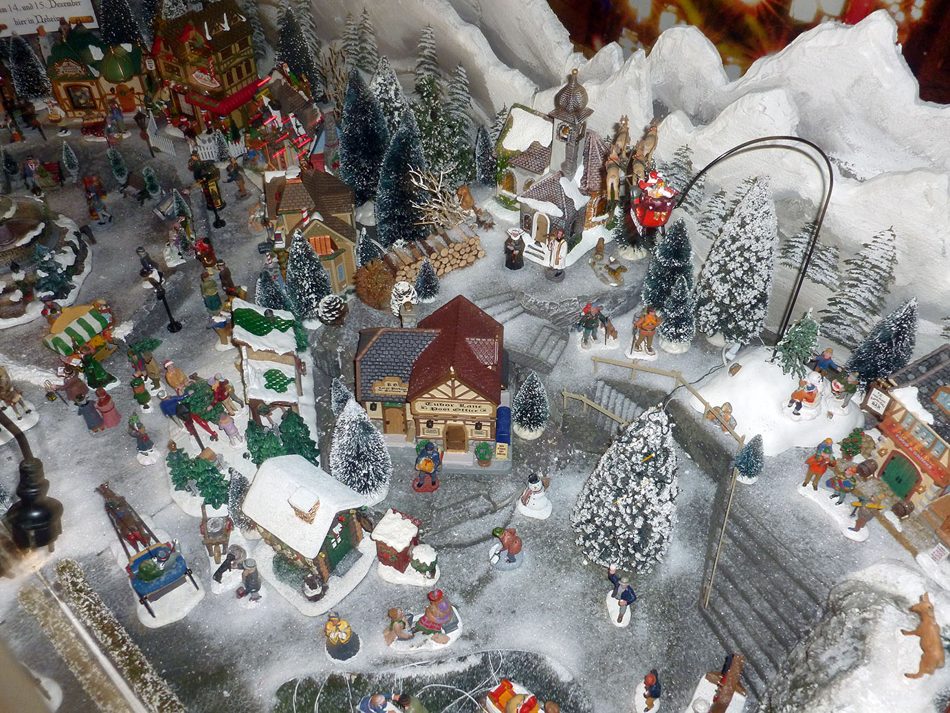 Die Winterwelt, ein Hingucker beim 9. Neheimer Weihnachtstreff. (Foto: oe)