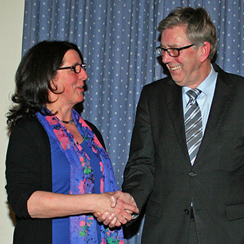 Sunderns neue FDP-Vorsitzende Dorothee Thiele und ihr Vorgänger und neuer Ehrenvorsitzender Hans-Werner Ehrenberg. (Foto: FDP Sundern)