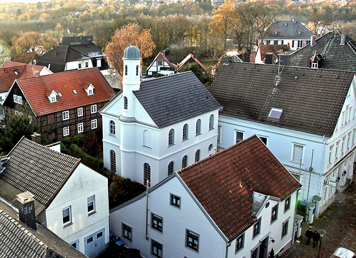 Das Haus der Neheimer Jäger, fotografiert von Kompaniechef Dieter meth aus 23 Metern Höhe. Mehr Bilder auf der Webseite des Jägervereins. 