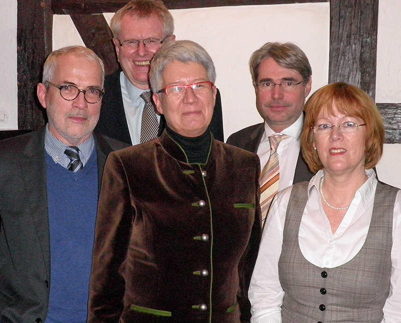 Der alte und neue Vorstand der Arnsberger FDP: von links Horst Kloppsteck, Friedhelm Walter, Renate Niemand, Carlo Cronenberg, Cornelia Schlotmann. (Foto: FDP)