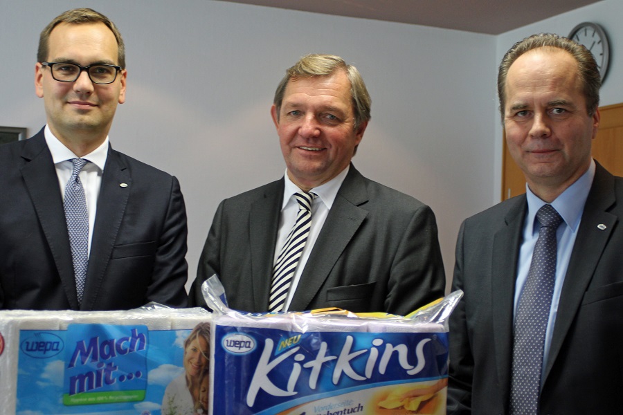 Der WEPA-Vorstand verkündet Investitionen von über 50 Mio. Euro: von links nach rechts: Dr. Hendrik Otto, Martin Krengel, Walter Hirner (Foto: WEPA)