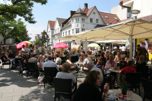 Die vorhandenen Gastronomieangebote in der Neheimer Innenstadt "brummen" in der Regel, aber die befragten Besucher wünschen sich ein größeres Angebot. (Foto: Aktives Neheim)
