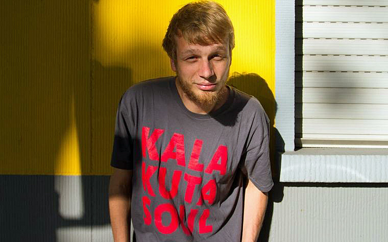 Der Dortmunder Rapper Schlakks leitet wieder den Rap-Workshop des Jugendbüros Sundern. (Foto. Veranstalter)