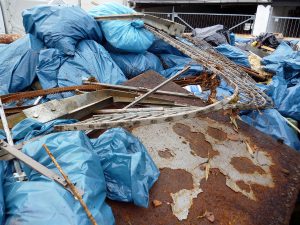 Rund 20 Tonnen Abfall fanden sich am Ende der Aktion in den Containern auf dem Betriebshof der Stadtwerke. (Foto: oe)