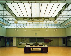 In einem Kraftwerk in Dresden hat Boris Becker sein Bild "Kontrollraum" gemacht.