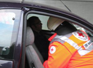 Die Rettung von zwei Schwerverletzten nach einem VerkehrsuUnfall übten Feuerwehreinheiten aus Hüsten und Müschede gemeinsam mit dem Deutschen Roten Kreuz aus Hüsten. (Foto: Feuerwehr)
