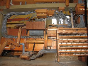 Die Langscheider Orgel bei der Restaurierung in der Orgelwerkstatt Krawinkel in Trendelburg. (Foto: privat)