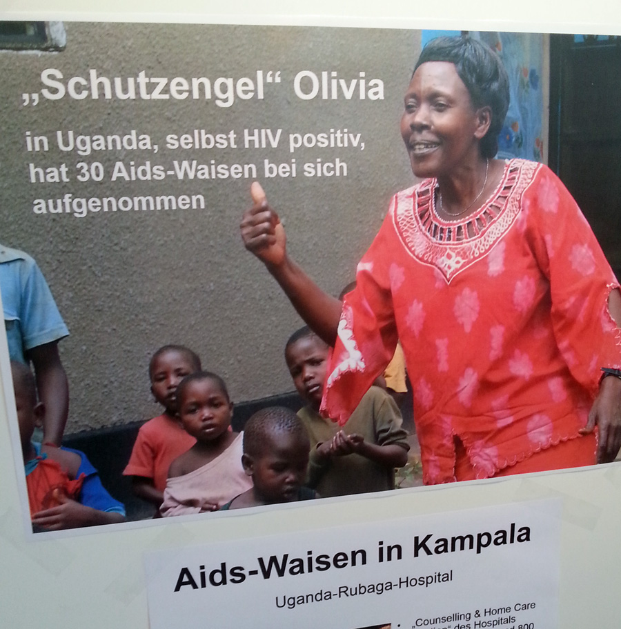 Der Eine-Welt-Laden Sundern unterstützt mit seinen Erlösen nicht nur den fairen handel, sondern auch ein Aidswaisen-Projekt in Uganda. (Foto: Klaus Plümper)
