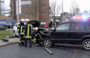 Unfall im Niedereimerfeld. (Foto: Feuerwehr)