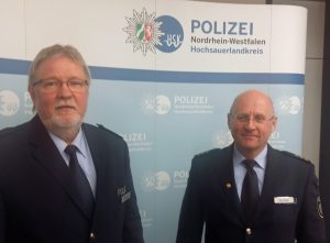 Polizeidirektor Klaus Bause (rechts und Polizeioberrat Josef Jacobi stellten den Verkehrsbericht 2015 vor. (Foto: oe)