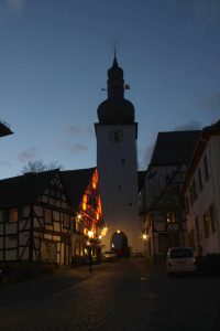 Der Glockenturm mit ausgeschalteter Beleuchtung. (Foto: Stadt Arnsberg)