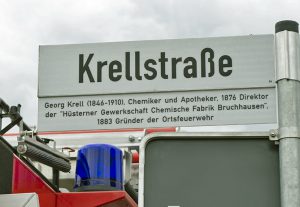 Weitere Straßennamenzusatzschilder in Bruchhausen sollen folgen. (Foto: SPD)