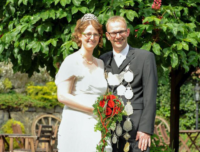 Für ddas Enkhauser Königspaar Ralf und Katja Hoffmann endet Pfingsten das Regentschaftsjahr. (Foto: Schützen)