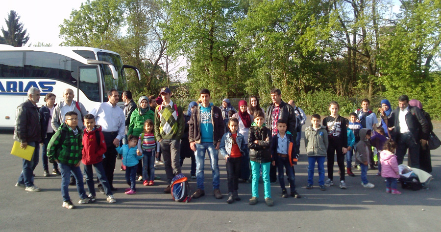 Mit insgesamt vier Bussen fuhren im Mai 160 Flüchtlinge aus Sundern zur BAMF in Bielefeld. (Foto: Stadt Sundern)