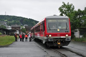 personenverkehr auf der Röhrtalbahn gibt es seit jahrzehnten nur noch im Rahmen gelegentlicher Sonderfahrten - wie hier im Juni 2016. (Foto: Lokale Agenda)