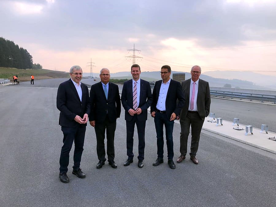 Teilabschnitt der A 46 kurz vor der Eröffnung